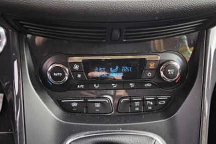 Ford Kuga 164.000 km 9.999 € Pfullingen 72793