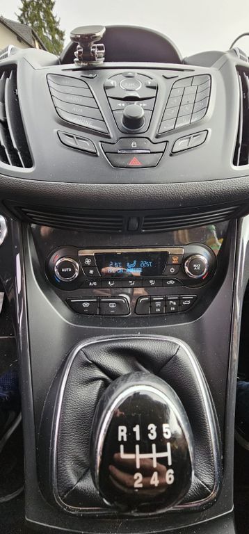 Ford Kuga 164.000 km 9.999 € Pfullingen 72793