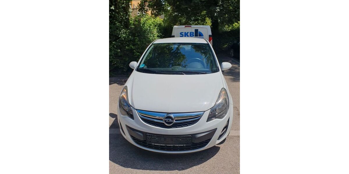 Opel Corsa 61.800 km 6.250 &euro; München 81925