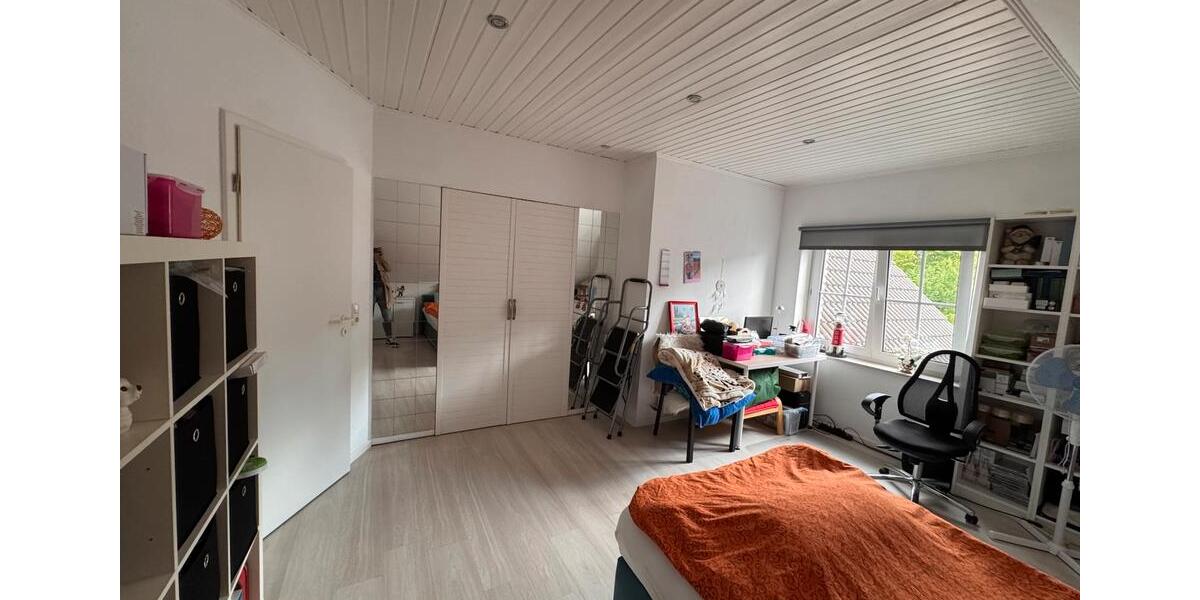 Dachgeschoßwohnung Hürth - 2 Zimmer, 59 m&sup2;, 229.000&euro; | Angebot:26511047