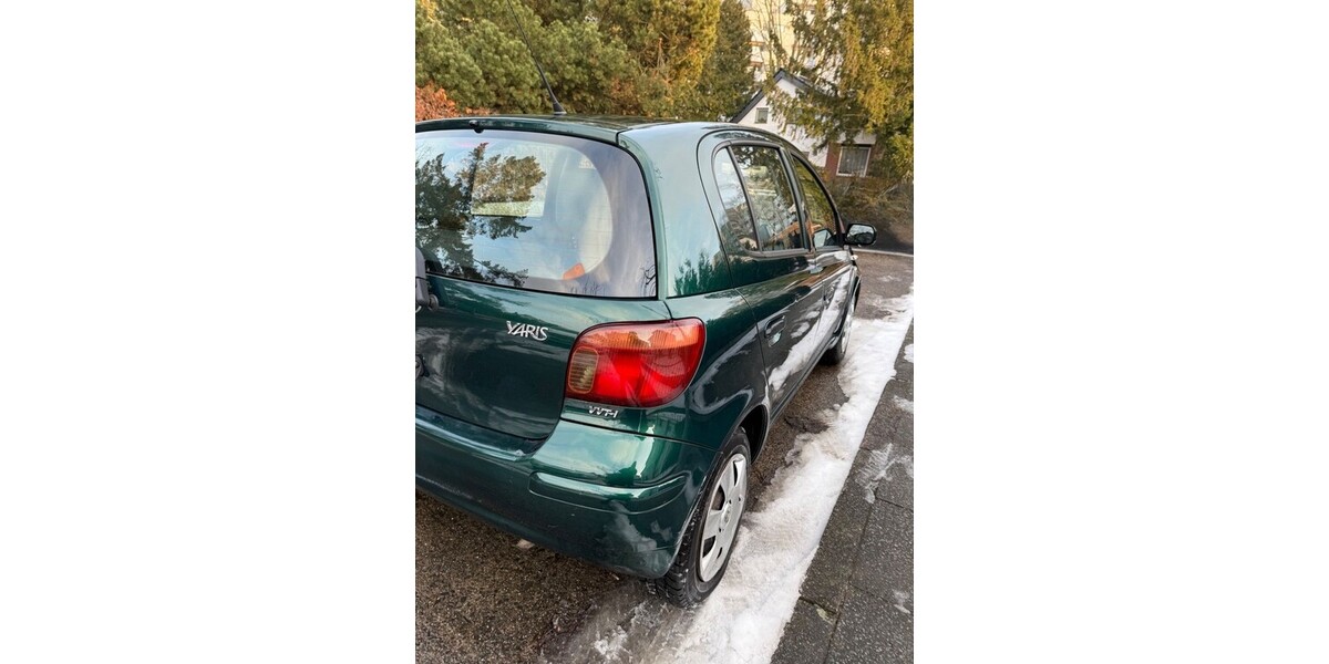 Toyota Yaris 120.000 km 3.200 &euro; Berlin 10178