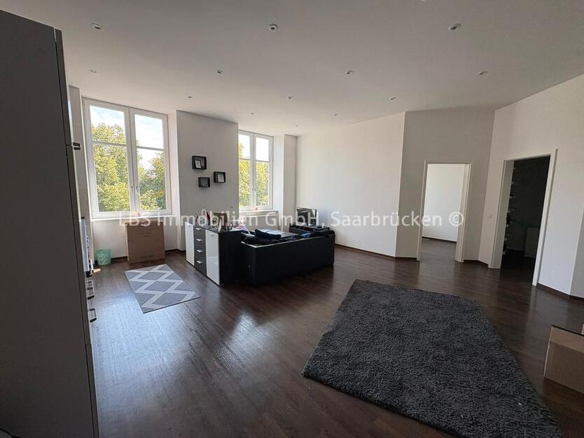 Mietwohnung mit Küche und Stellplatz in Beckingen-Reimsbach