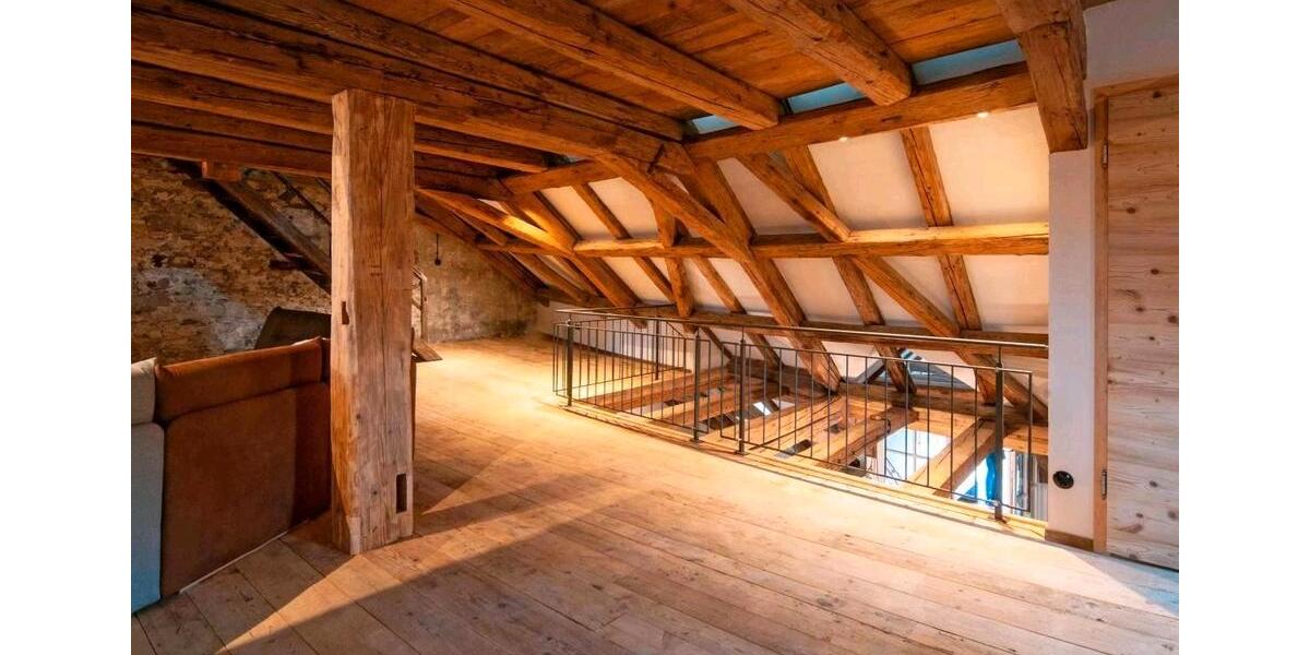 Mehrfamilienhaus, Wohnhaus Roßwein - 8 Zimmer, 140 m&sup2;, 99.999&euro; | Angebot:26122696