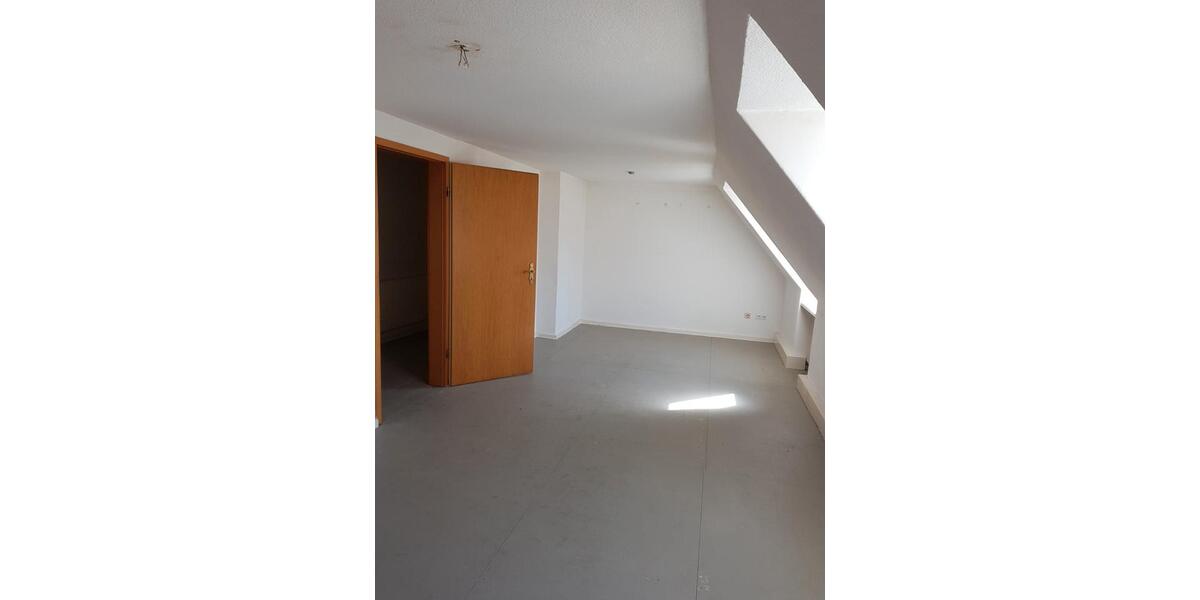 Dachgeschoßwohnung Bremerhaven Geestemünde - 3 Zimmer, 79 m&sup2;, 409&euro; | Angebot:26234116