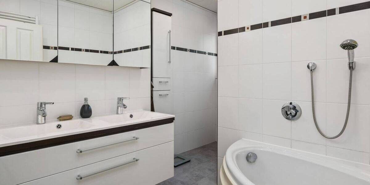 Bungalow Bremen Habenhausen - 6 Zimmer, 143 m&sup2;, 449.000&euro; | Angebot:26656672