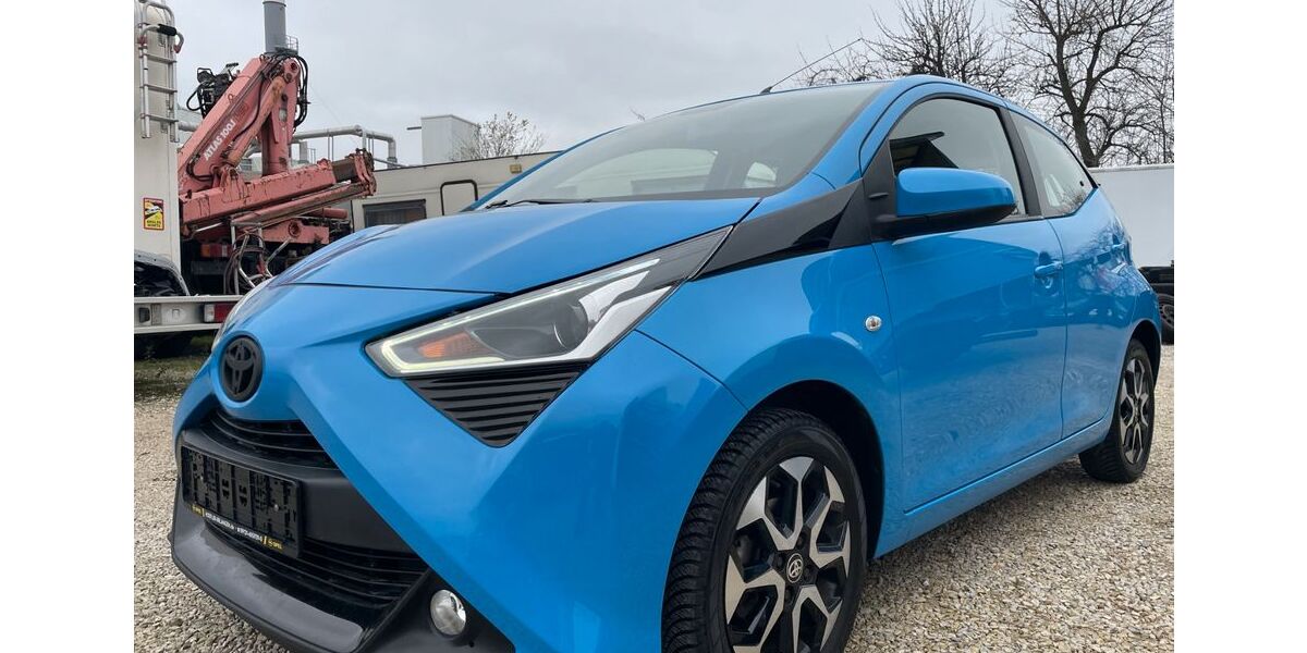 Toyota Aygo (X) 52.000 km 10.000 &euro; Nürnberg 90427