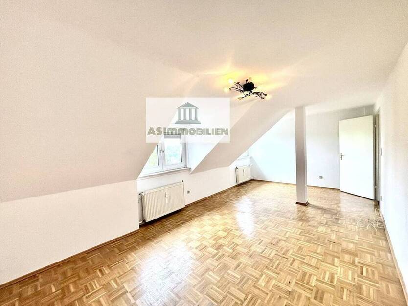 AS ImmobilieN: geräumige 2 ZKB 70m² Wohnung mit EBK im 2 OG DG kleiner Einheit - Wiesbaden Rambach
