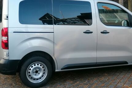 Peugeot Traveller 114.800 km 16.600 &euro; Reichenbach 02894