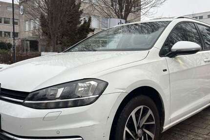 VW Golf 163.000 km 9.440 &euro; Riemerling 85521
