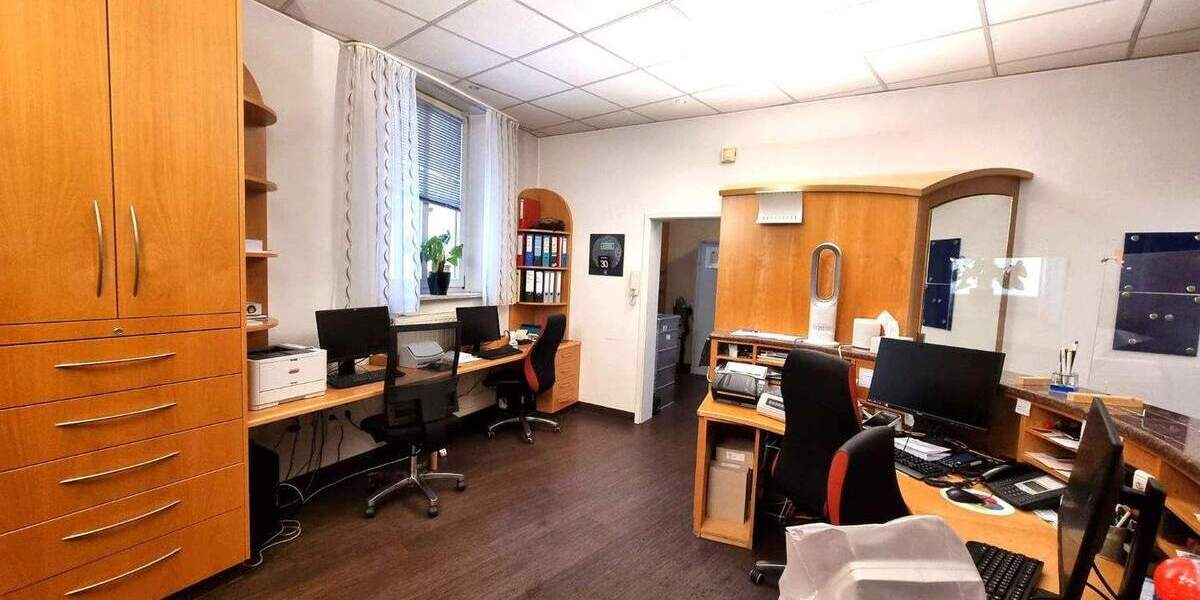 Gewerbeobjekt Amberg - 6 Zimmer, 1.700&euro; | Angebot:25770127