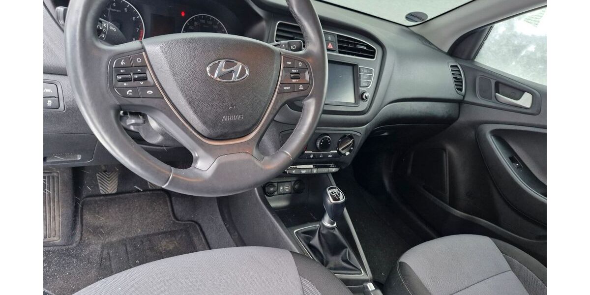 Hyundai i20 63.000 km 13.700 &euro; Varel 26316