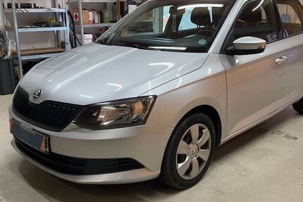 Skoda Fabia 88.970 km 6.985 &euro; Chemnitz OT Wittgensdorf 09228
