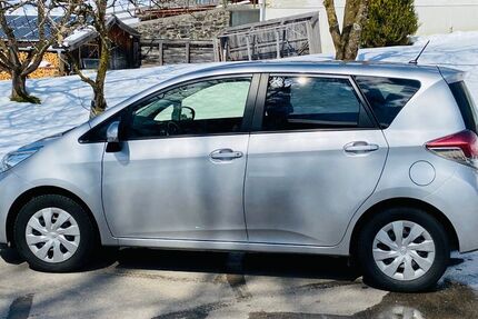 Toyota Verso-S 64.272 km 9.500 &euro; Eisenberg 87637