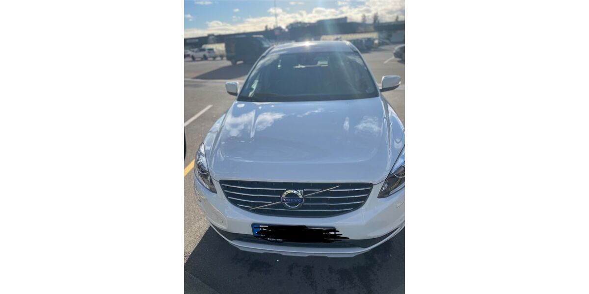 Volvo XC60 102.262 km 16.950 € Brühl 68782