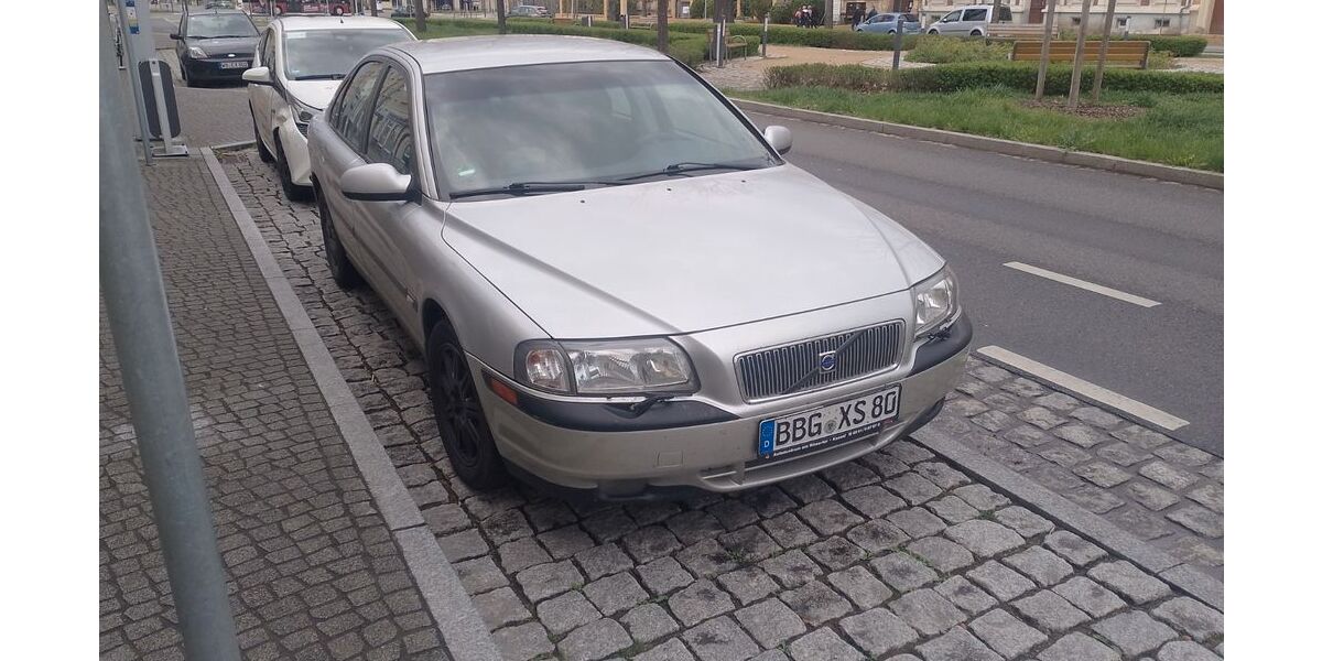Volvo S80 198.000 km 2.400 &euro; Calbe 39240