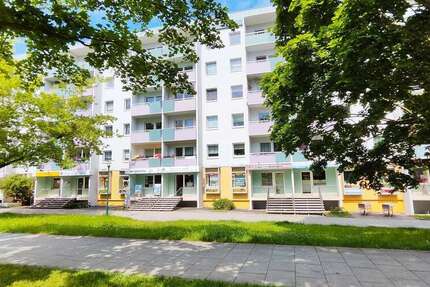 Wohnung zum Kaufen in Chemnitz 38.000 € 69.25 m²