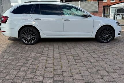 Skoda Octavia 141.000 km 13.900 € Einbeck 37574