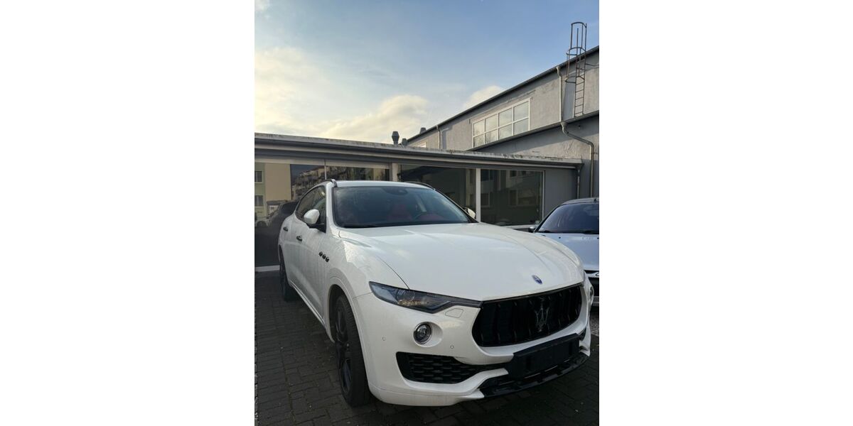 Maserati Levante 118.000 km 32.900 &euro; Leipzig 04179