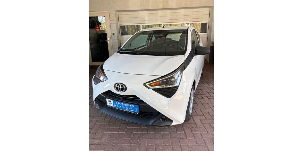 Toyota Aygo (X) 115.856 km 6.399 &euro; Zweibrücken 66482