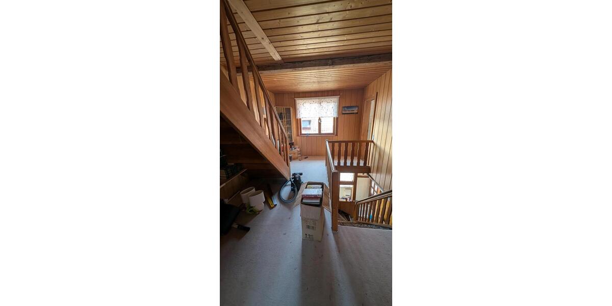 Doppelhaushälfte Schleusingen - 7 Zimmer, 150 m&sup2;, 60.000&euro; | Angebot:25999881