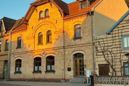 1-Zimmer-Wohnung exklusiven Burg-& Saaleblick frisch Saniert 1 zimmer