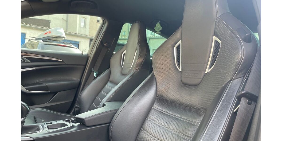 Opel Insignia 169.000 km 10.900 &euro; Neunkirchen 66538