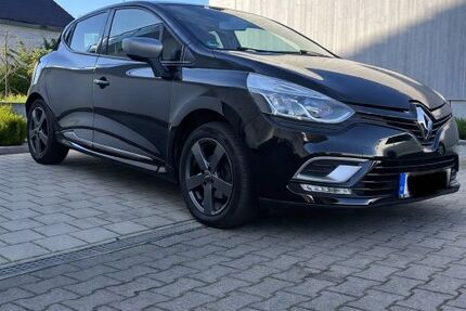 Renault Clio 83.140 km 9.900 &euro; Bad dürrheim 78073