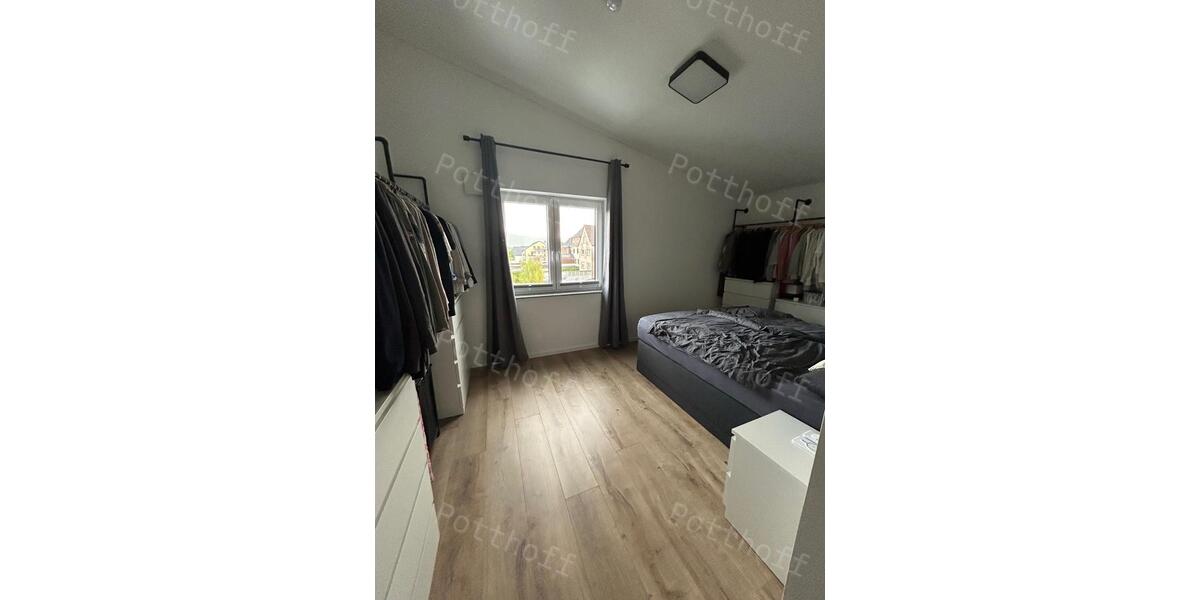 Dachgeschoßwohnung Arnsberg - 3 Zimmer, 84 m&sup2;, 1.235&euro; | Angebot:26676683