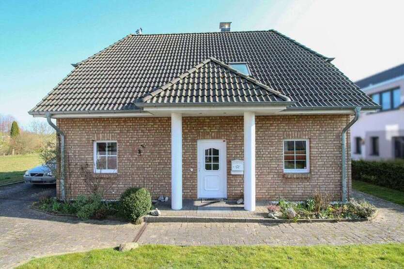 Haus zum Kaufen in Luschendorf 599.900 € 125.01 m²