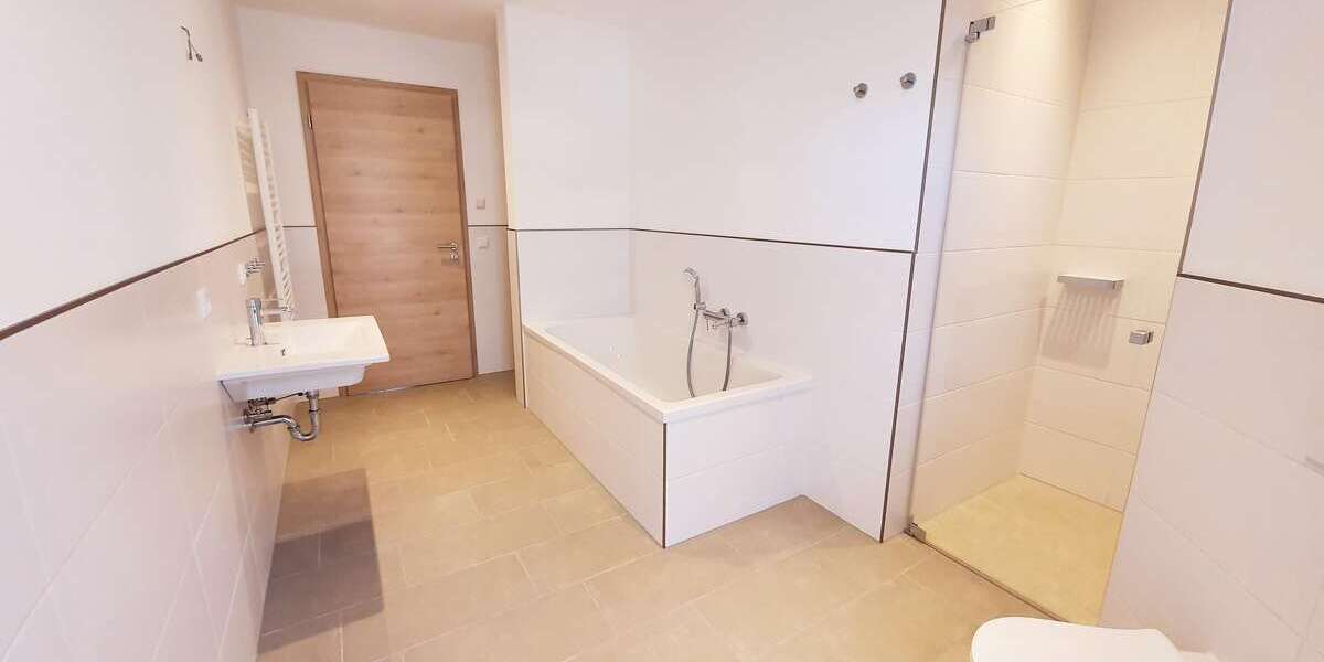 Schöne 3-Zimmer-Wohnung mit Balkon im 1.OG -Neubau-Tiefgarage Fahrstuhl- - Etagenwohnung Chemnitz Kaßberg | Angebot:27122919