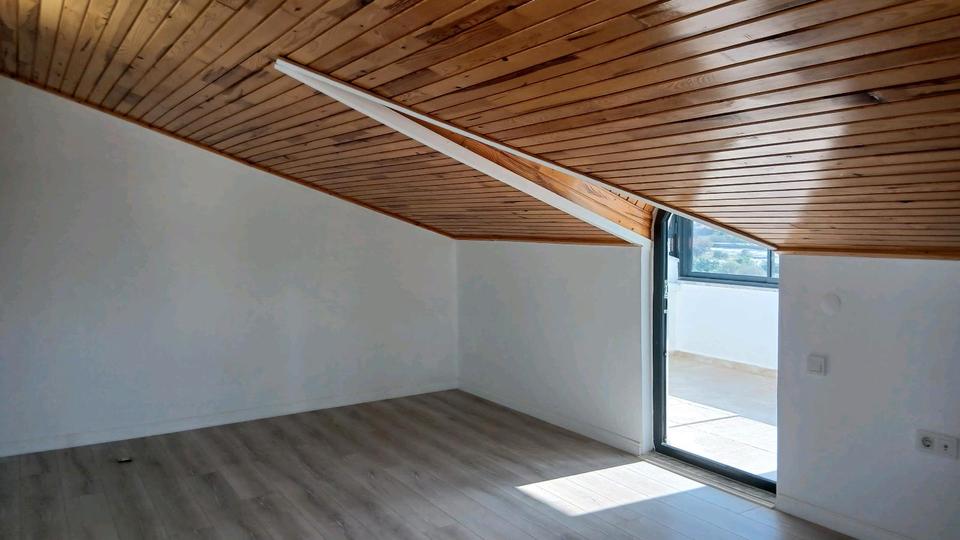 Doppelhaushälfte Frankfurt am Main Ostend - 4 Zimmer, 120 m&sup2;, 185.000&euro; | Angebot:27006075
