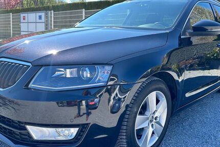 Skoda Octavia 150.000 km 12.500 &euro; Dresden 01259