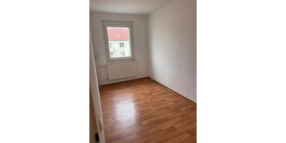Etagenwohnung Beeskow - 4 Zimmer, 73 m&sup2;, 600&euro; | Angebot:25081290