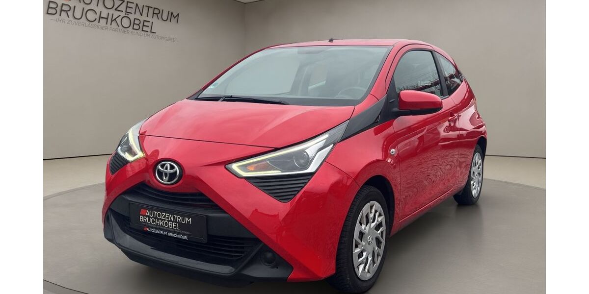 Toyota Aygo (X) 92.250 km 8.490 &euro; Bruchköbel 63486