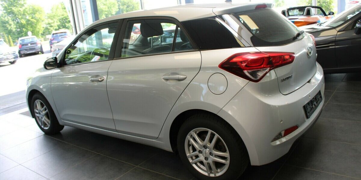 Hyundai i20 1.0 - Klima - 111.957 km 8.980 &euro; Euskirchen 53881