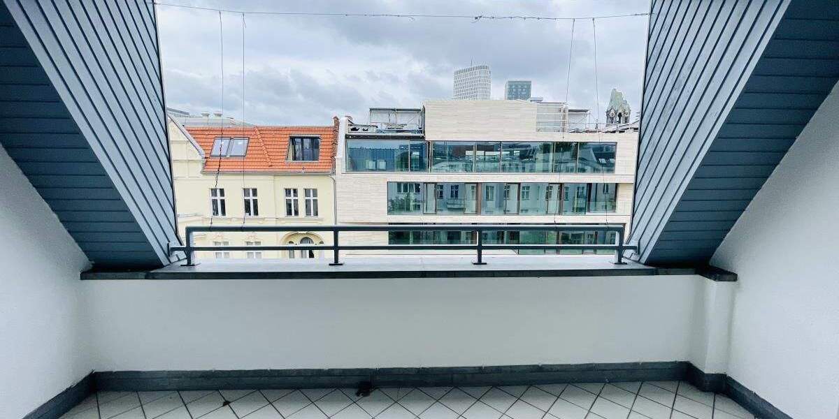 Etagenwohnung Berlin Charlottenburg - 3 Zimmer, 121 m&sup2;, 1.936&euro; | Angebot:25567451