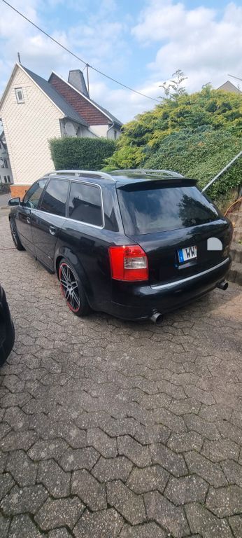 Audi A4 248.000 km 2.800 € Maxsain 56244