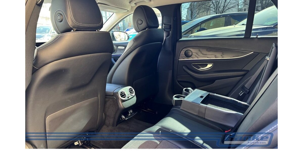 Mercedes-Benz E 200 T-Modell 9G*LED*RFK*NAV*SHZ*Ambient*TotW* 61.566 km 24.990 &euro; Berlin 13187