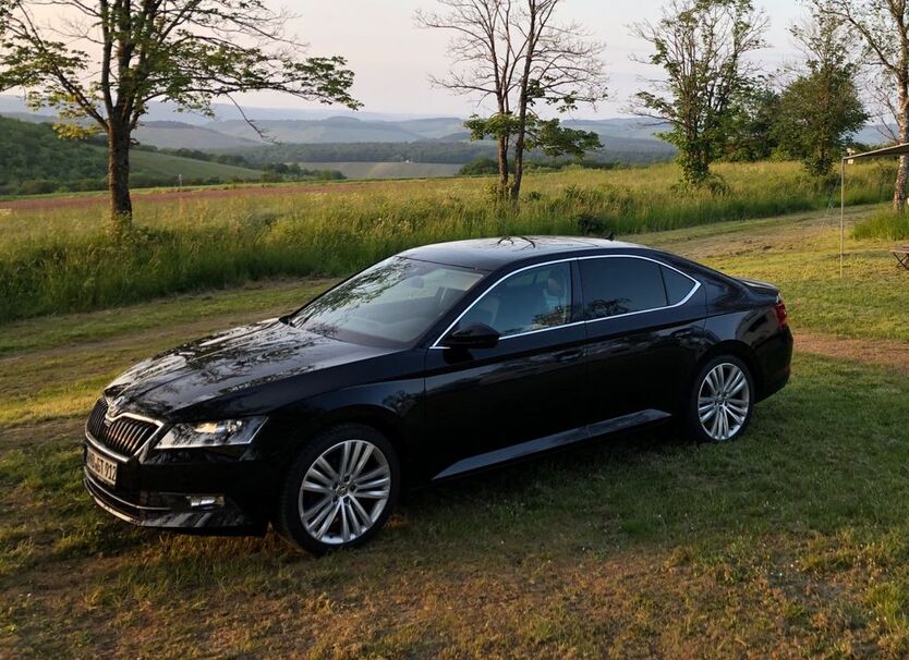 Skoda Superb 163.000 km 18.990 € Nohfelden 66625