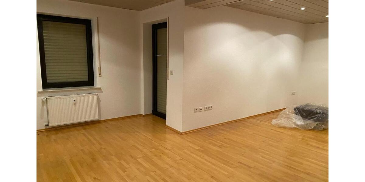 Etagenwohnung Sundern (Sauerland) - 1 Zimmer, 70 m&sup2;, 680&euro; | Angebot:26250306