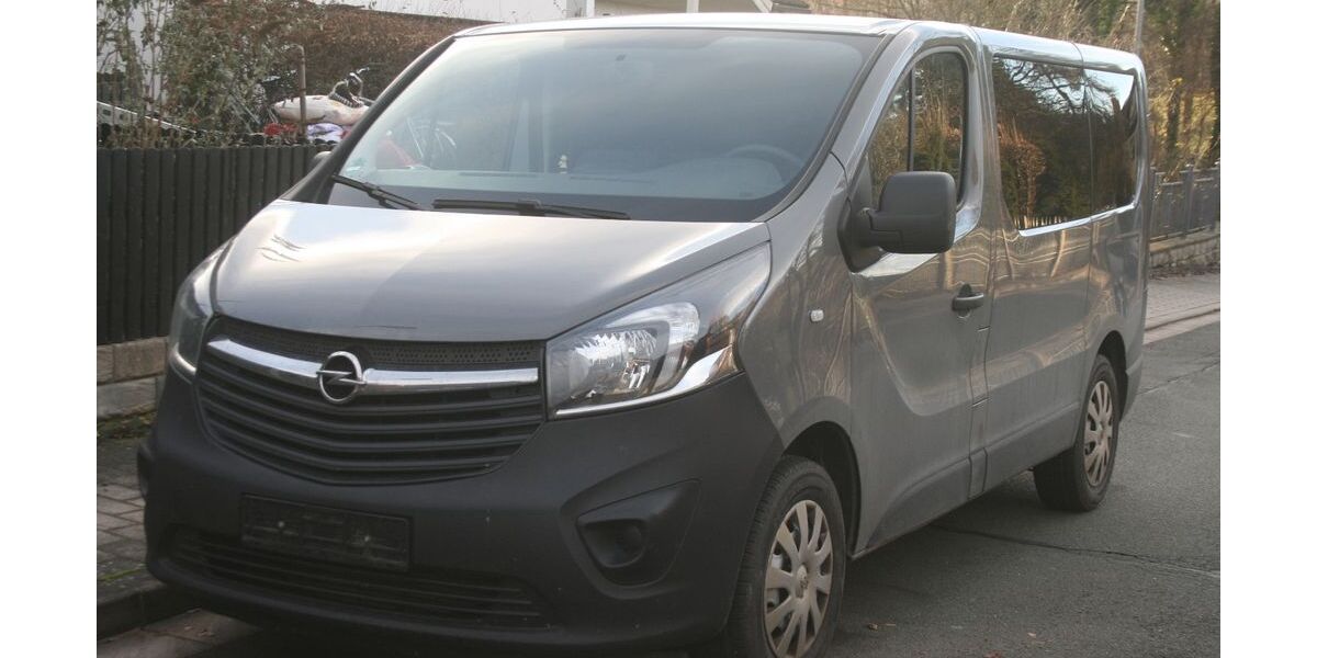 Opel Vivaro 124.000 km 18.500 &euro; Bayreuth 95448