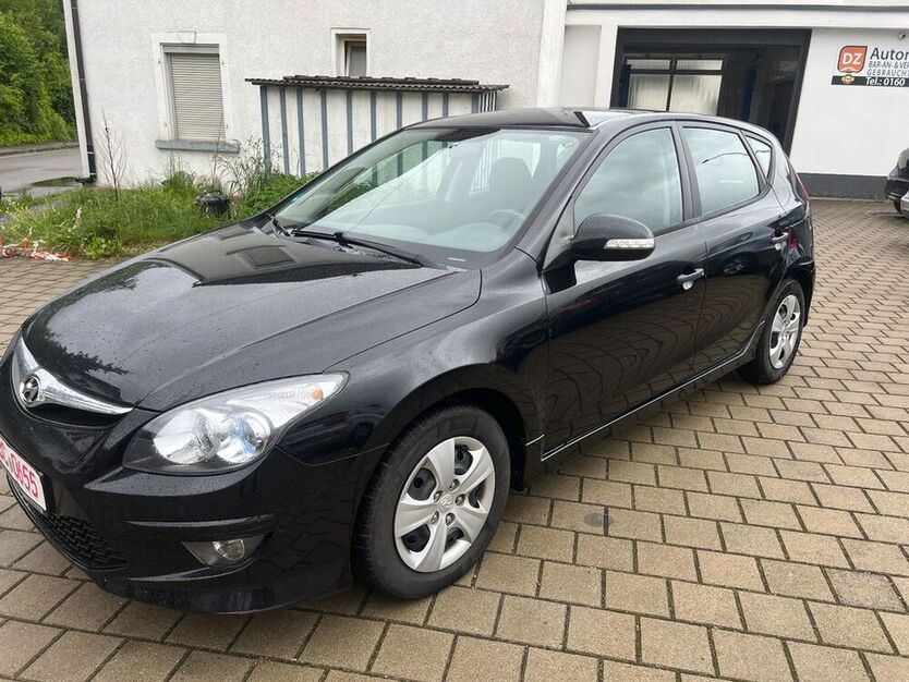 i30