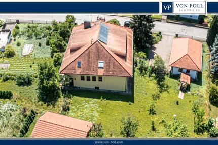 Charmantes Zweifamilienhaus mit drei Garagen und großem Garten - Haus Kötzting | Angebot:24605834