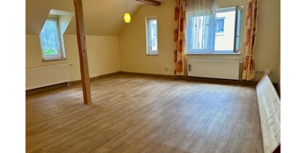 Massives Wohnhaus mit tollen Blick auf Schloß Könitz - Einfamilienhaus Unterwellenborn OT Könitz Könitz | Angebot:16297790
