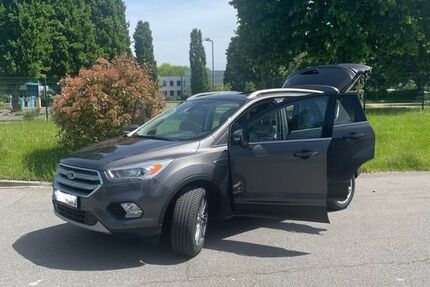 Ford Kuga 92.000 km 10.900 &euro; Alsdorf 52477