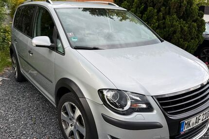 VW Touran 239.000 km 2.650 &euro; Menden 58706