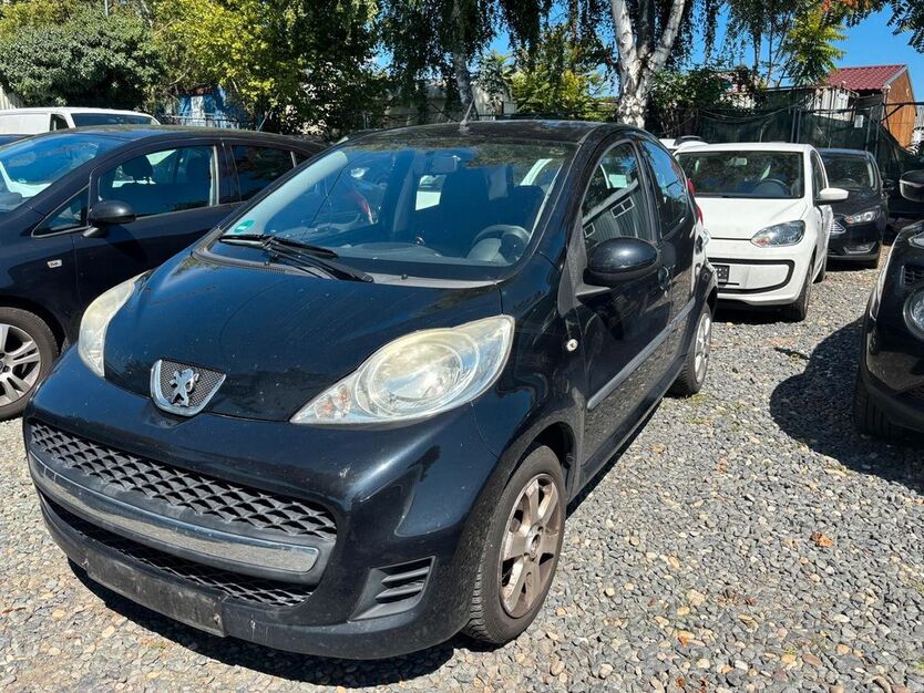 Peugeot 107 152.551 km 1.400 € Wiesbaden 65201