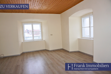 Haus Erbendorf Pfaben - 12 Zimmer, 388 m&sup2;, 149.000&euro; | Angebot:25941745