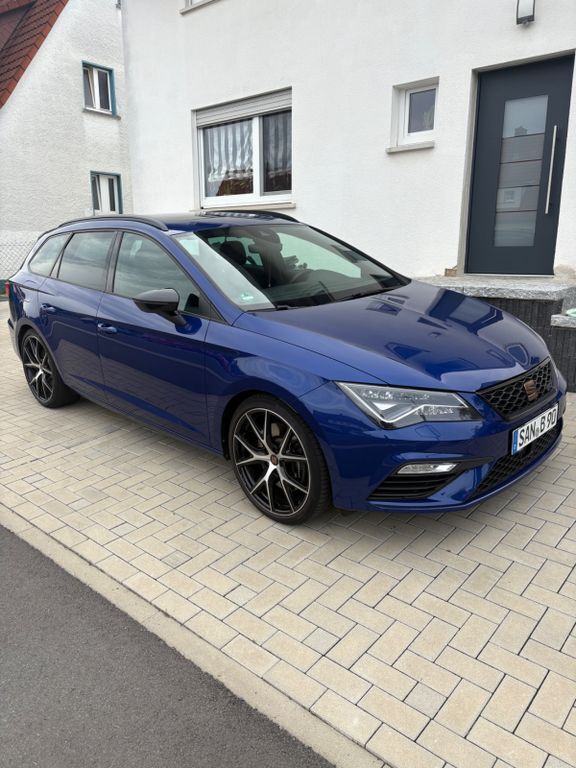 Seat Leon 44.300 km 26.200 € Kulmbach 95326