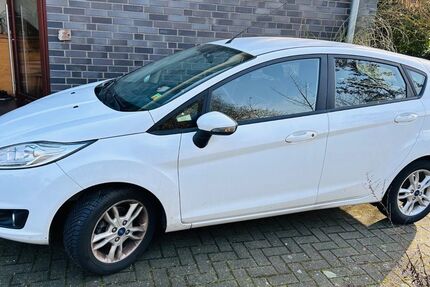 Ford Fiesta 120.843 km 4.999 &euro; Bocholt 46395